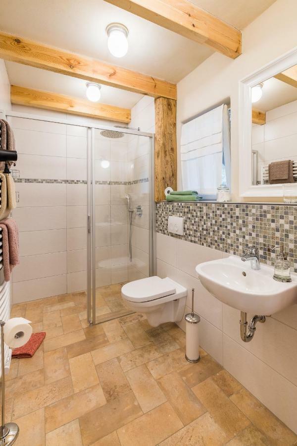 Adelinenhof - Ferienapartments, Fasten, Wellness & Gesundheit Бург Екстериор снимка